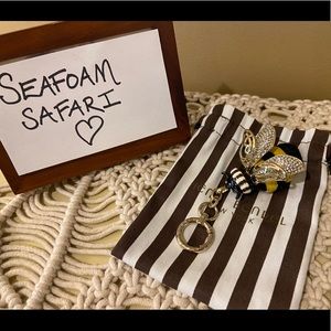 NWOT Henri Bendel Bee Charm